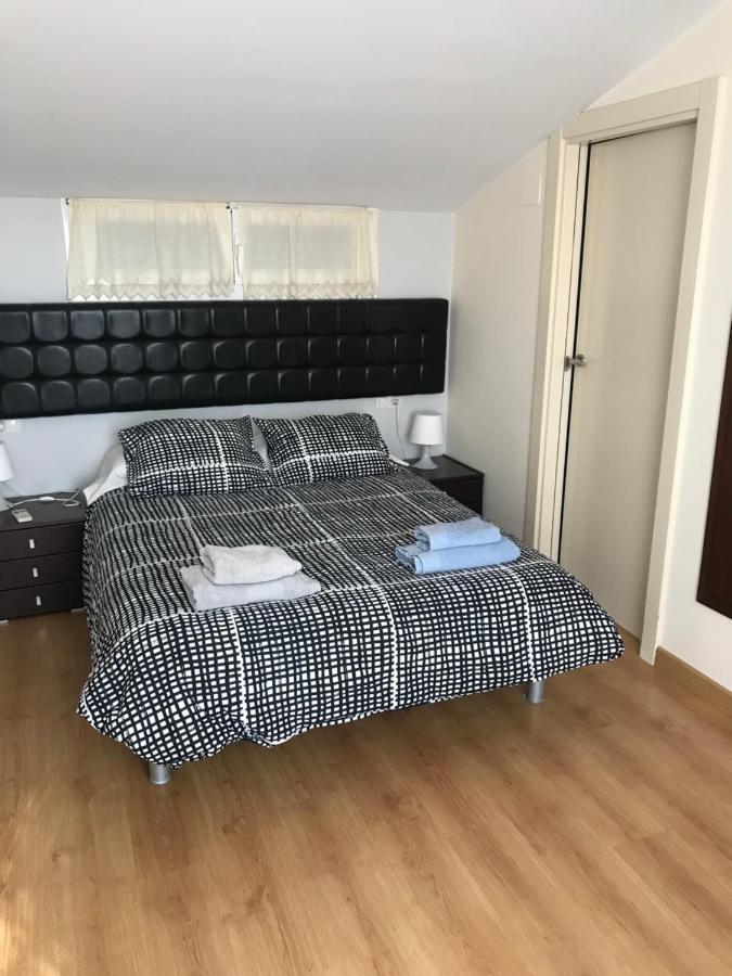 Апартаменты Apartament Catalunya, Centrico Y Con Parking Ля Эскала Экстерьер фото